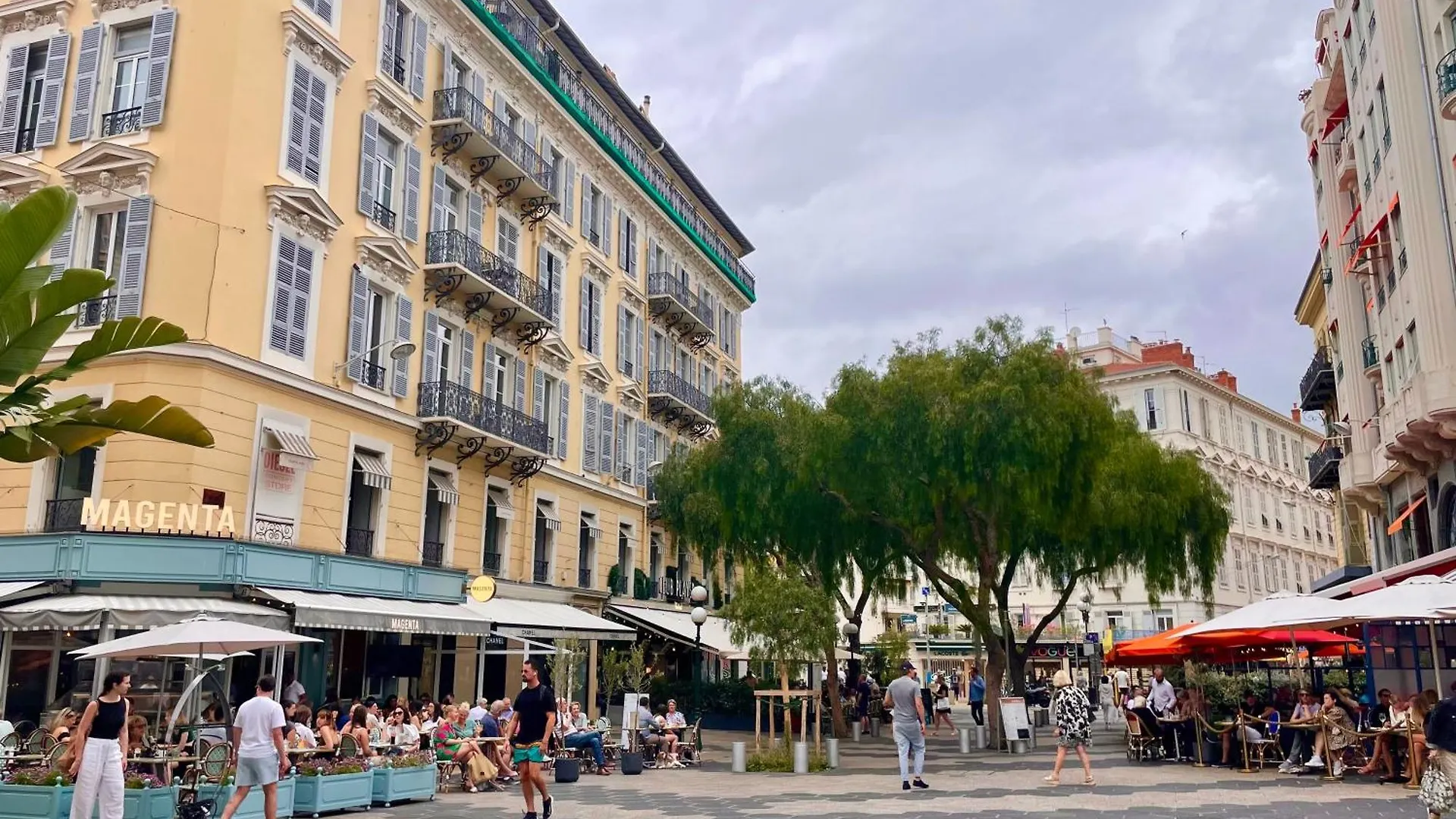 Magenta Mama - Comfort & Charm In Nice Carre D'Or - Near Beach 0*,  Frankrijk